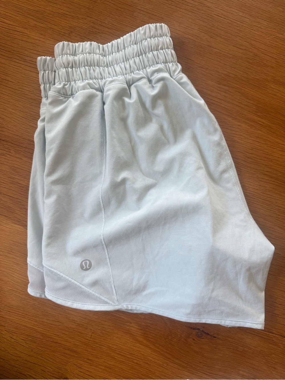 Lululemon Hotty Hot high waist 4” light blue shorts size 4